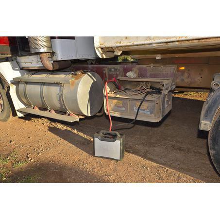 PROJECTA 12/24V 5000A Professional Jump Starter IS5000