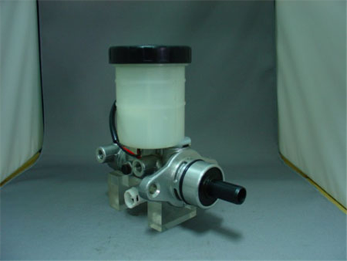 SILVERLINE Master Cylinder