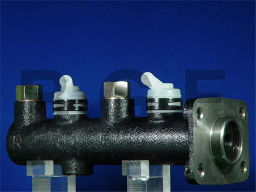 SILVERLINE BRAKE MASTER CYLINDER