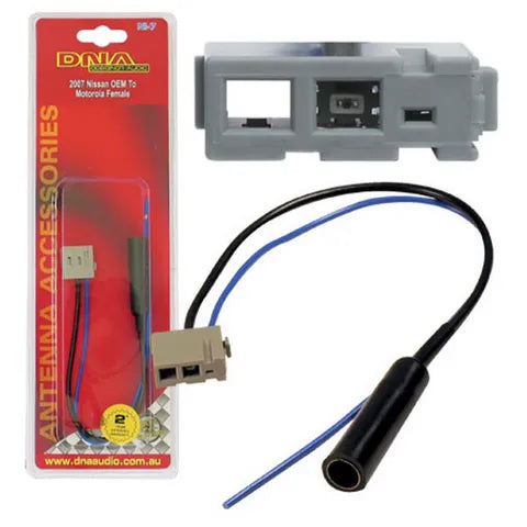 Nissan Antenna Adapter | Rectangle Plug to Standard Female Motorola Socket
